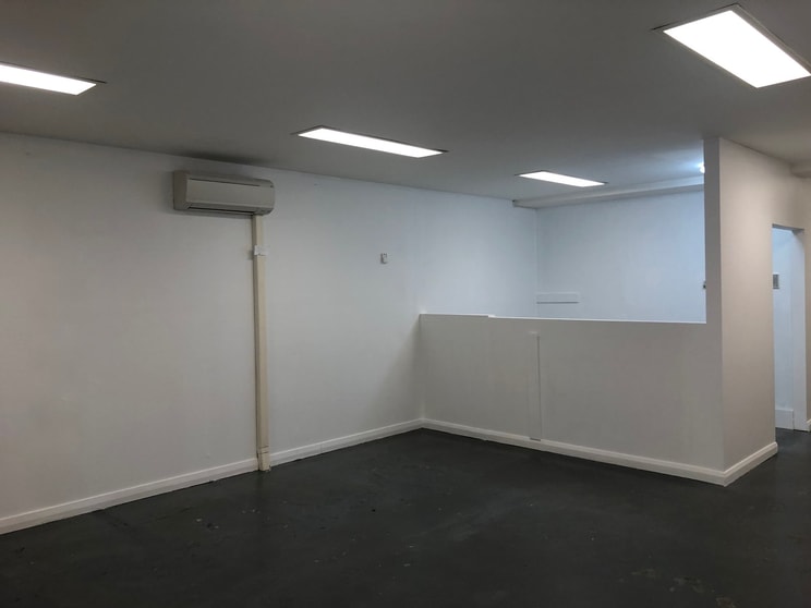 Click to view all images 1/57 Kalang Road Elanora Heights NSW 2101 - Image 3