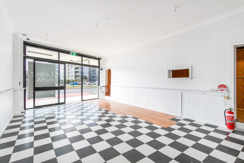 Click to view all images 1/1303 Pittwater Road Narrabeen NSW 2101 - Image 2