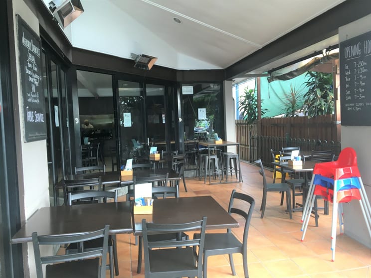 Click to view all images 198 Old Cleveland Road Coorparoo QLD 4151 - Image 3