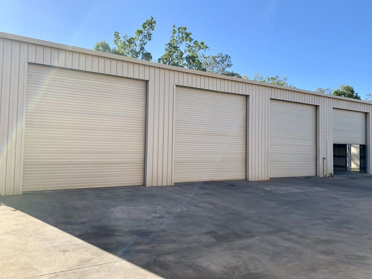 Click to view all images 2/11 Carlo Drive Cannonvale QLD 4802 - Image 2
