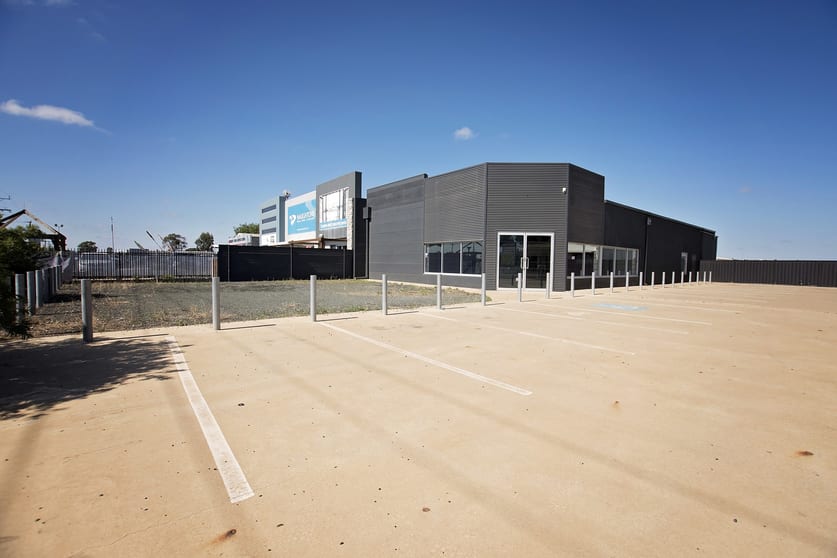 Click to view all images 3/5 Murray Valley Highway Echuca VIC 3564 - Image 1