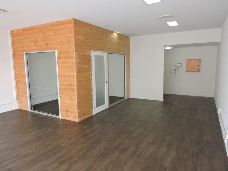 Click to view all images Shop 8/82-84 Marine Parade Southport QLD 4215 - Image 2