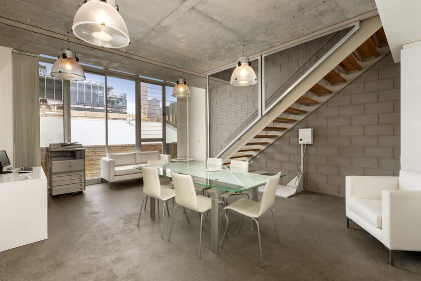 Click to view all images 3/2 Yarra Street South Melbourne VIC 3205 - Image 2