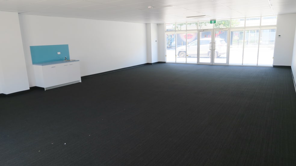 Click to view all images U1/30-32 Main Street Mawson Lakes SA 5095 - Image 3