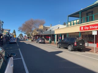 Click to view all images 33 Ocean Street Victor Harbor SA 5211 - Image 1