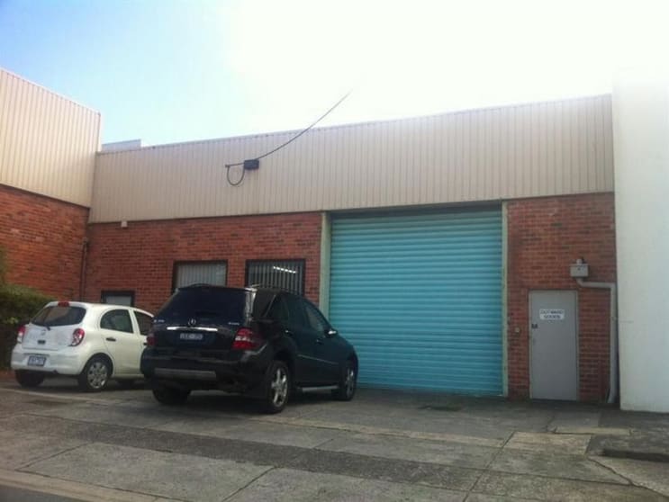 Click to view all images 10 Chingford Street Fairfield VIC 3078 - Image 3