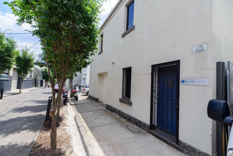 Click to view all images 25 Yarra Street South Melbourne VIC 3205 - Image 2