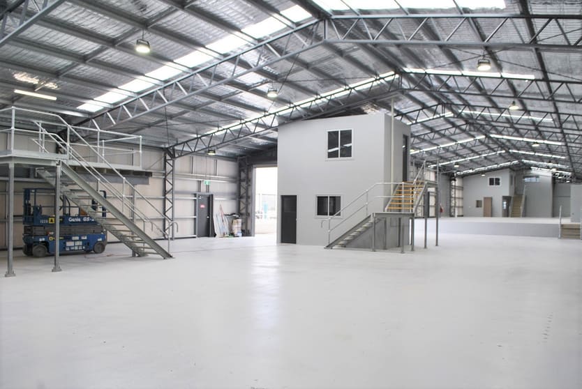Click to view all images Unit 2/11 Moss Street Slacks Creek QLD 4127 - Image 1