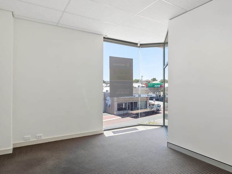 Click to view all images 2a/300 Fitzgerald Street North Perth WA 6006 - Image 3