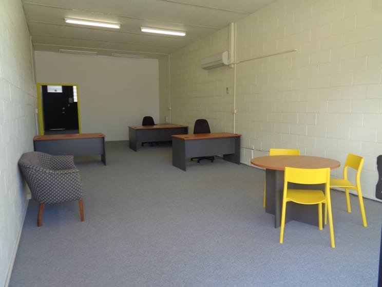 1/25 Valance Street Oxley QLD 4075 - Image 2
