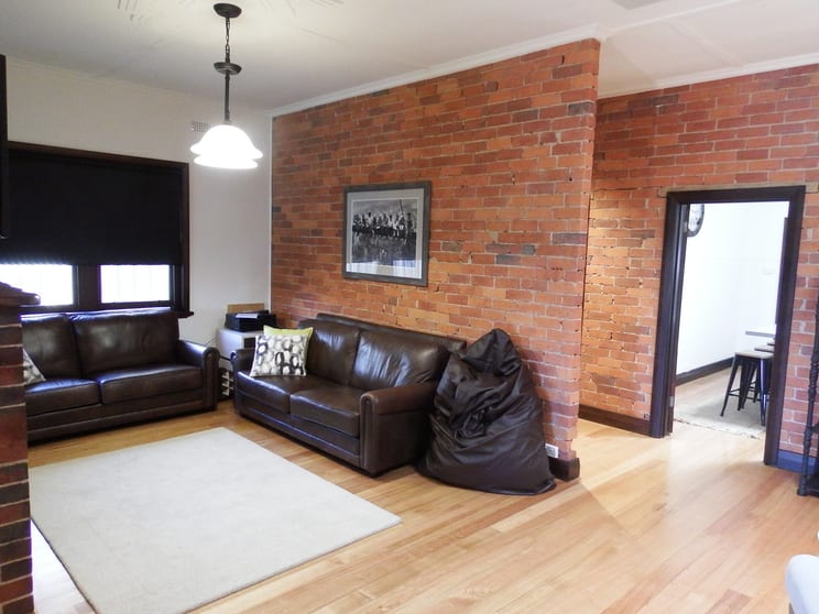 102 Nixon. Street Shepparton VIC 3630 - Image 2