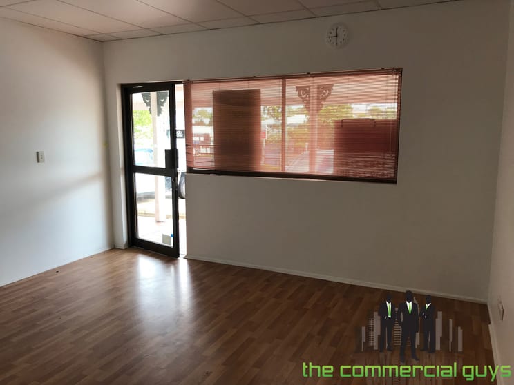 Click to view all images 2/15 Grange Road Grange QLD 4051 - Image 2