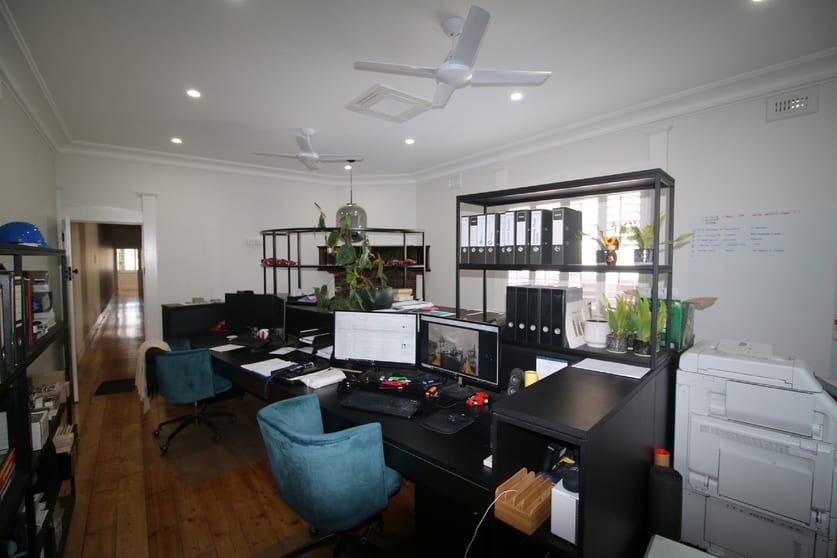 Click to view all images 20 Holmes Road Moonee Ponds VIC 3039 - Image 3