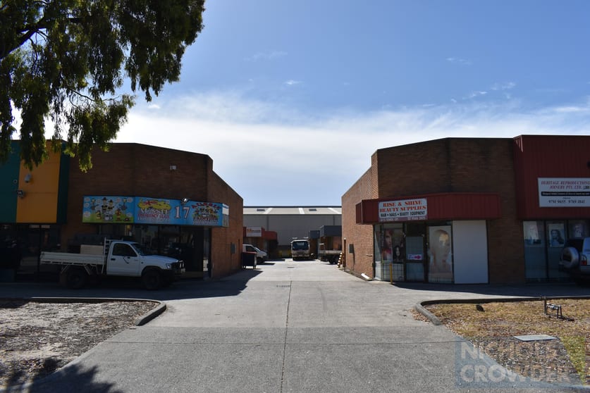 Click to view all images 3/15 - 17 Tower Court Noble Park VIC 3174 - Image 2