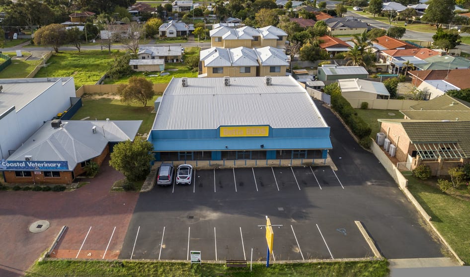 Click to view all images 270 Pinjarra Road Mandurah WA 6210 - Image 2
