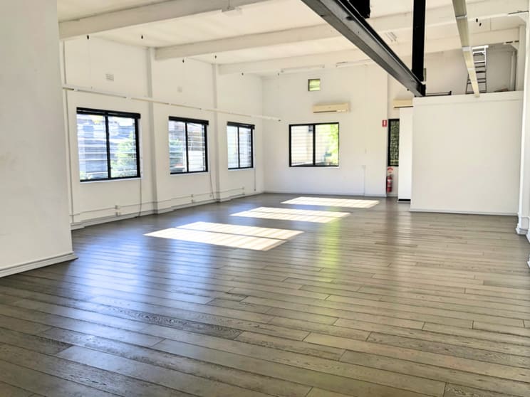 Click to view all images Whole Floor/10 Hart Street Surry Hills NSW 2010 - Image 1