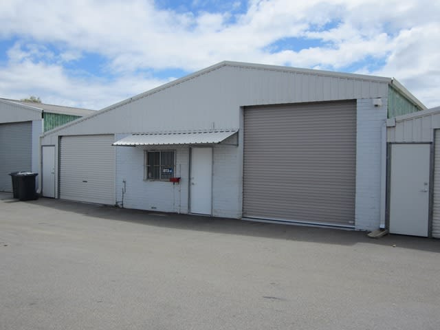 Click to view all images Unit 4/15 Alloa Road Maddington WA 6109 - Image 2