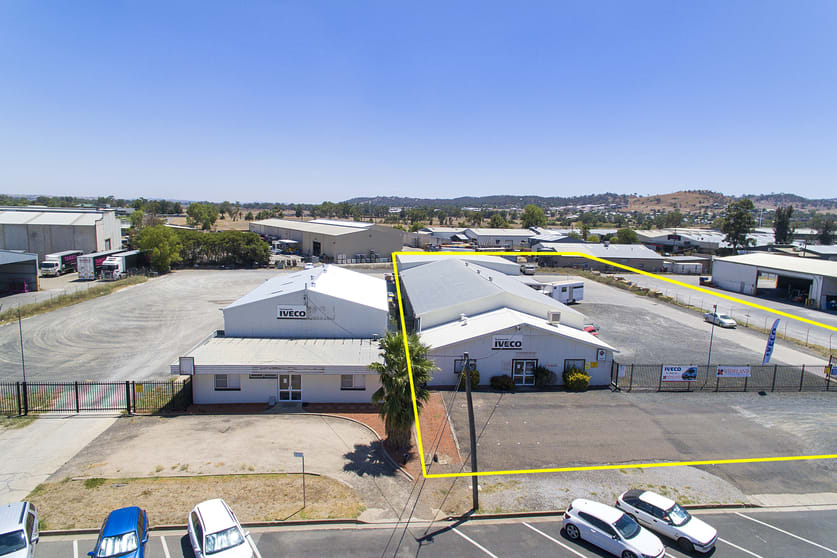 Click to view all images 75 Plain Street Tamworth NSW 2340 - Image 2