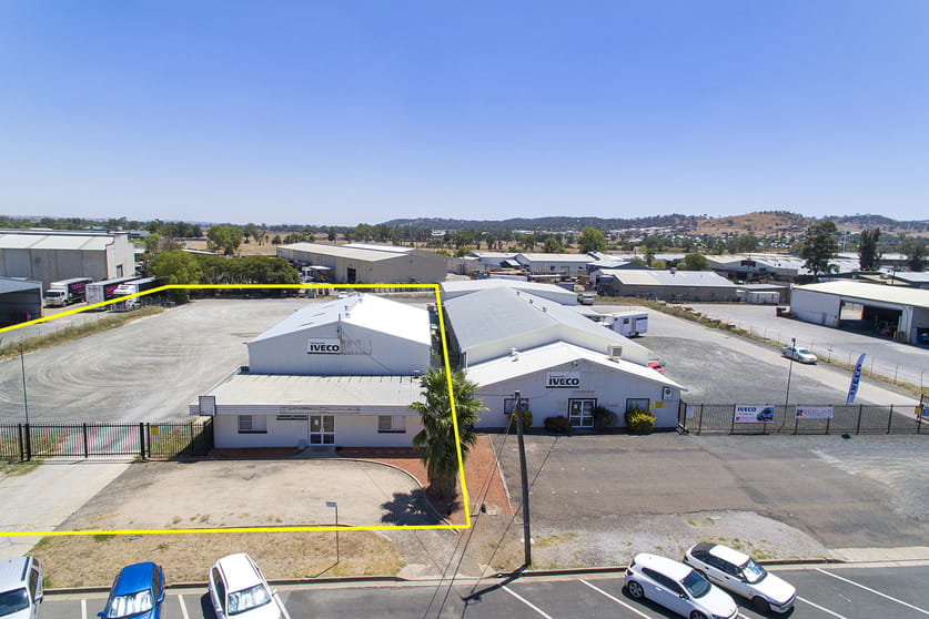 Click to view all images 79 Plain Street Tamworth NSW 2340 - Image 2