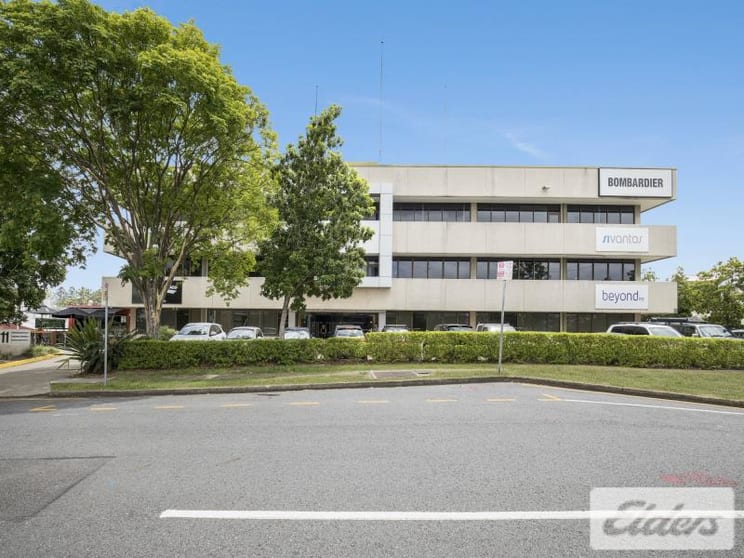 Click to view all images 11 Finchley Street Milton QLD 4064 - Image 1