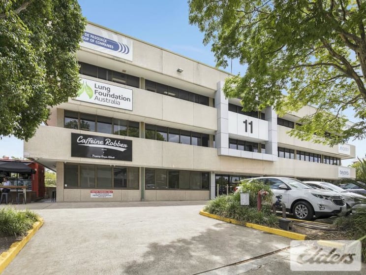 Click to view all images 11 Finchley Street Milton QLD 4064 - Image 2