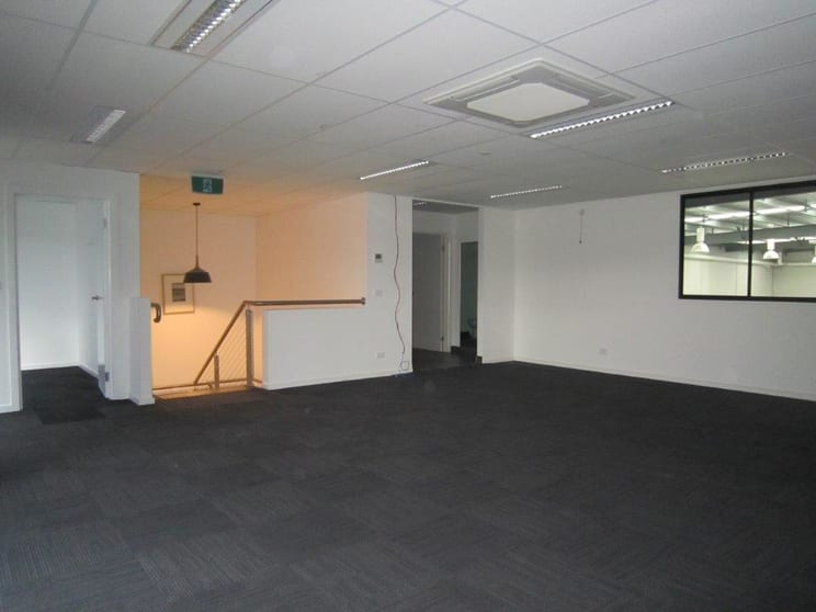 Click to view all images 2/658 South Road Moorabbin VIC 3189 - Image 2