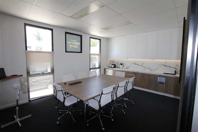 Click to view all images 2/74-76 Oak Road Kirrawee NSW 2232 - Image 3
