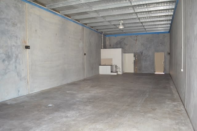 Click to view all images 6/1 Commerce Circuit Yatala QLD 4207 - Image 2