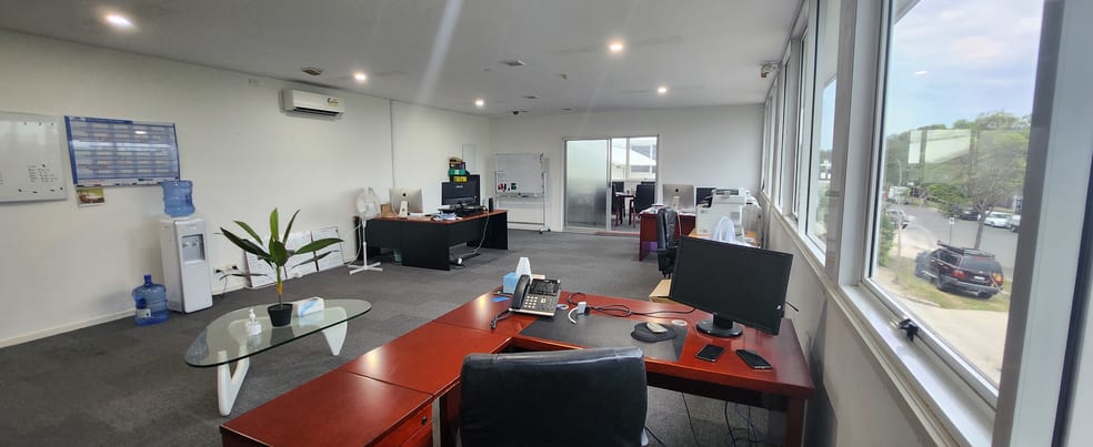 Level 1, Unit 1, 44 Proprietary St Tingalpa QLD 4173 - Image 1