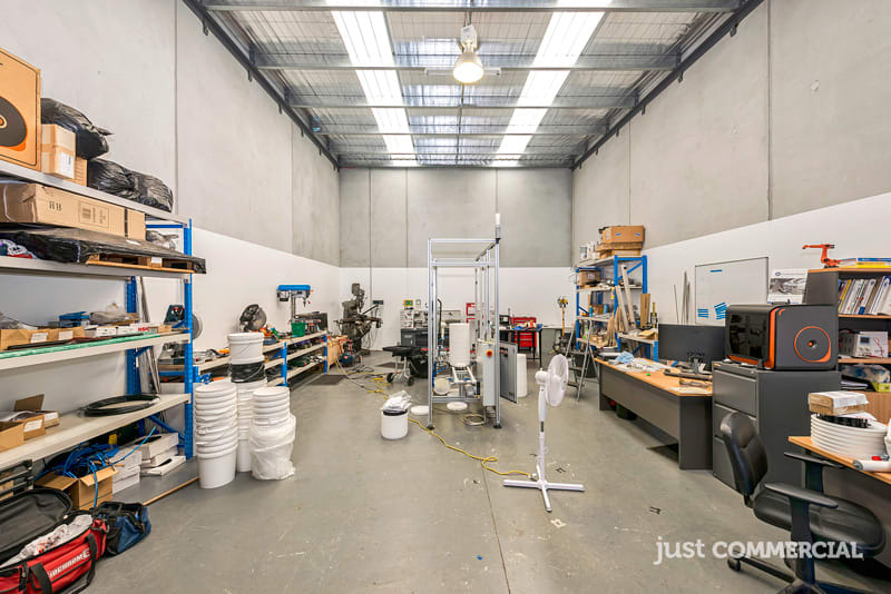 Click to view all images 17/9-11 Graham Daff Boulevard Braeside VIC 3195 - Image 3