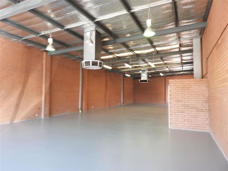 Click to view all images 2/9 Carr Place Myaree WA 6154 - Image 3