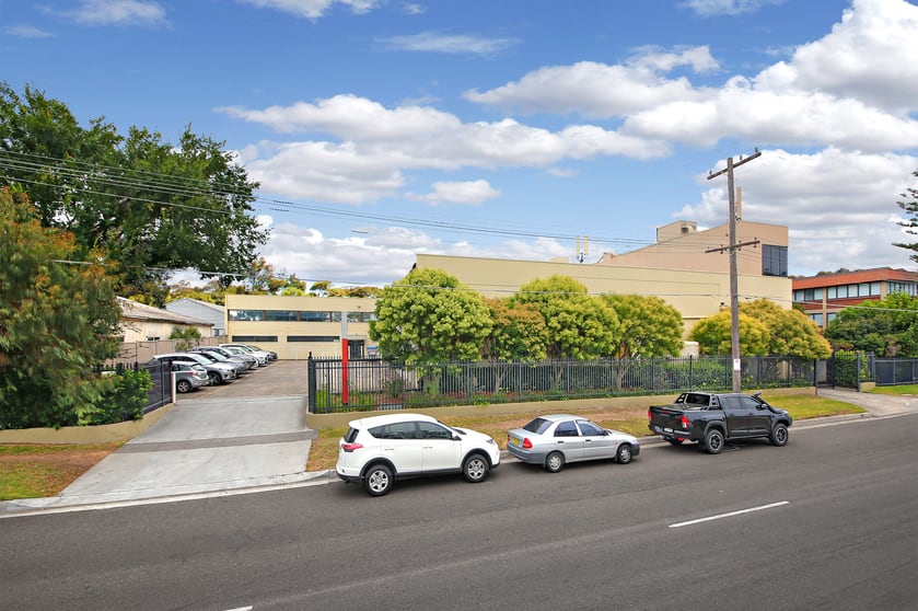 Click to view all images 49 Cawarra Road Caringbah NSW 2229 - Image 1