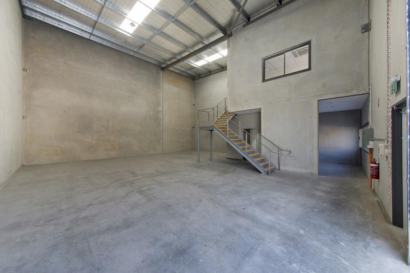 Click to view all images Smithfield NSW 2164 - Image 2
