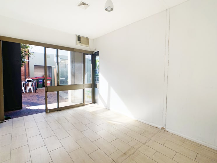 Click to view all images 3/3-5 Myahgah Rd Mosman NSW 2088 - Image 3