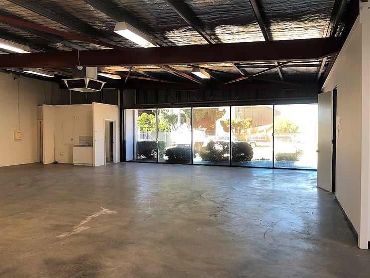 Click to view all images 1/30 Adams Drive Welshpool WA 6106 - Image 2