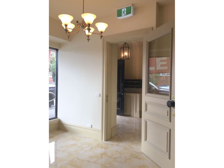 Click to view all images 293 Buckley Street Essendon VIC 3040 - Image 2
