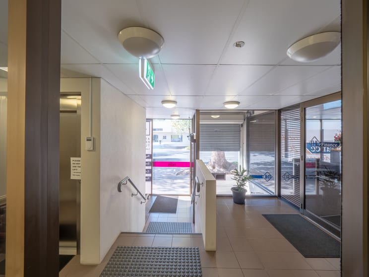Click to view all images 173 Hume Street - Suite 1 & Suite 2 Toowoomba City QLD 4350 - Image 3