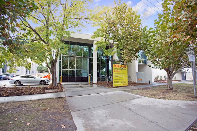 Click to view all images Lot 11/274 Salmon Street Port Melbourne VIC 3207 - Image 2