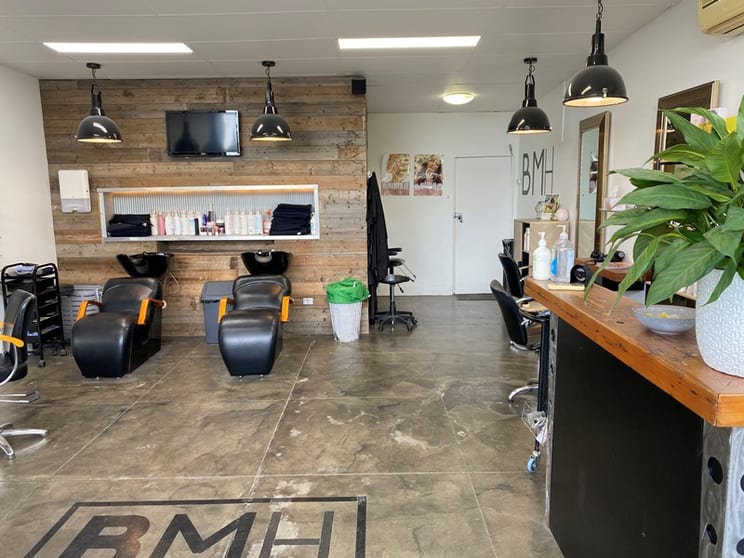 Click to view all images 8 Hopkins Street Greensborough VIC 3088 - Image 2