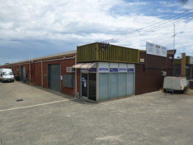 Click to view all images 1/231 Bank Street Welshpool WA 6106 - Image 1