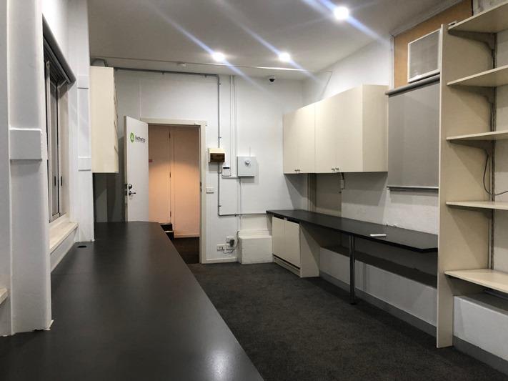 Click to view all images Ground Suite 2/74 Wellington Parade East Melbourne VIC 3002 - Image 3