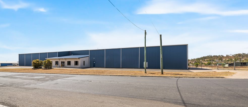 Click to view all images 28 Troys Road Charlton QLD 4350 - Image 1
