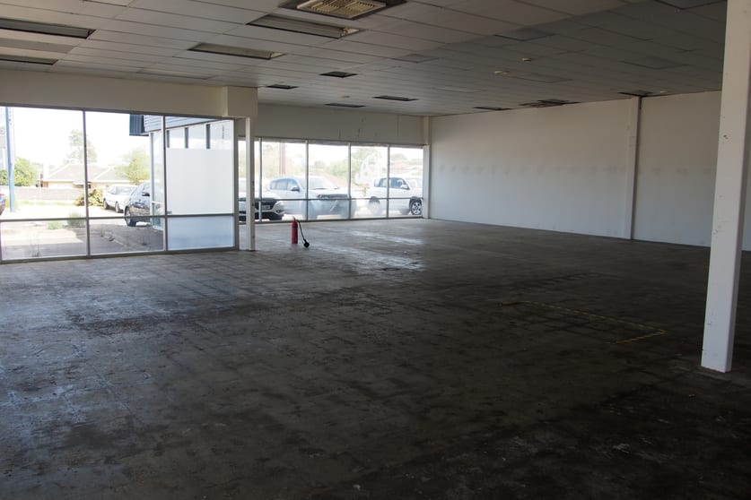 Click to view all images 3/70 Dyson Road Noarlunga Centre SA 5168 - Image 3