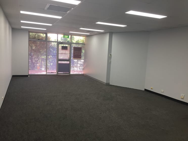 Click to view all images 2/2 Victor Road Brookvale NSW 2100 - Image 2