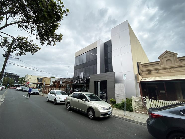 Click to view all images 1.04/28 Young Street Moonee Ponds VIC 3039 - Image 1