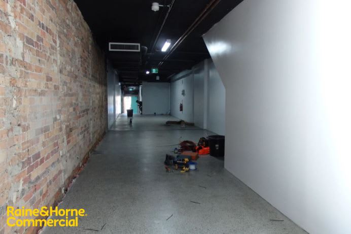 Click to view all images 660 Crown Street Surry Hills NSW 2010 - Image 2
