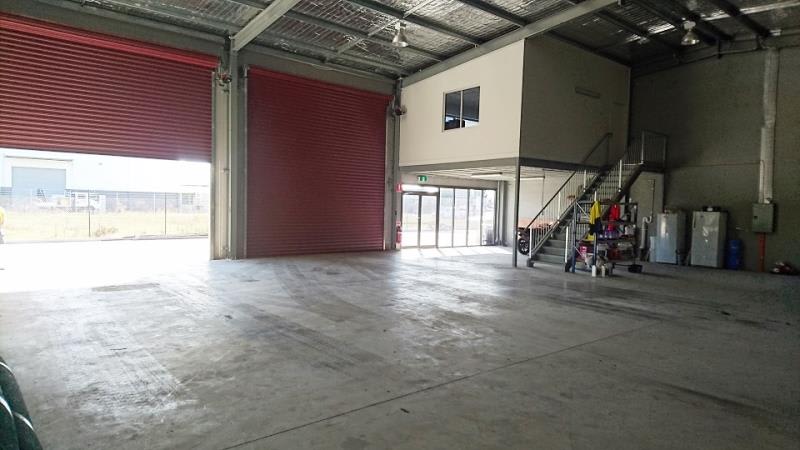 Click to view all images Unit 2/29 Spitfire Close Rutherford NSW 2320 - Image 3