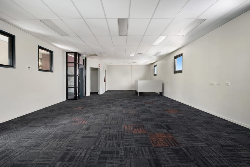 Click to view all images Level 1, Office 3/172 Latrobe Terrace Geelong West VIC 3218 - Image 3