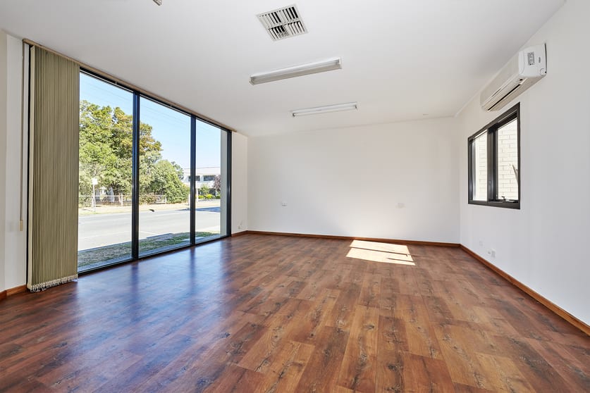 Click to view all images 56 Main Street Pakenham VIC 3810 - Image 3