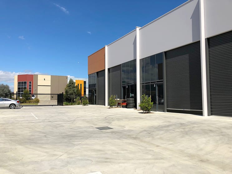 Click to view all images 3/2 Malibu Circuit Carrum Downs VIC 3201 - Image 2